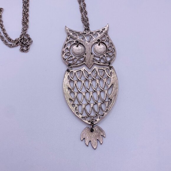 Owl Hinged Pendant Silver Tone Necklace 22” - Picture 3 of 3